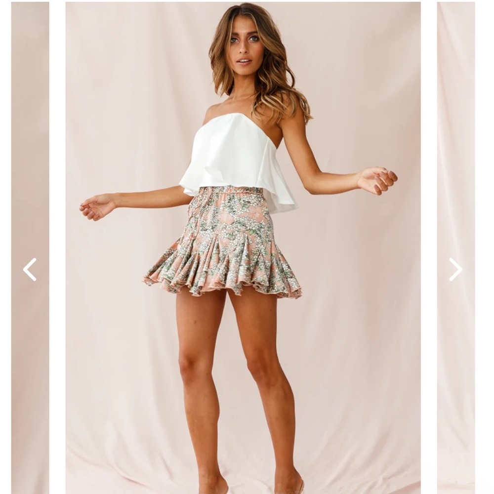 ROBYN FLOUNCE FLORAL MINI SKIRT MOCHA Selfie Leslie Size M